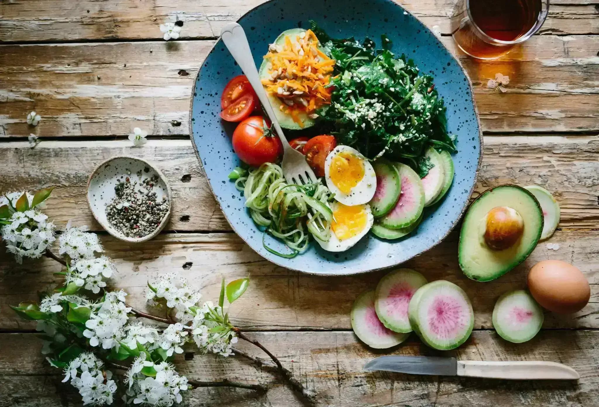 Gesunde Ernährung zur Krebsprävention: Mythen von Fakten trennen, Risiken mit einer ausgewogenen Ernährung und Lebensweise reduzieren