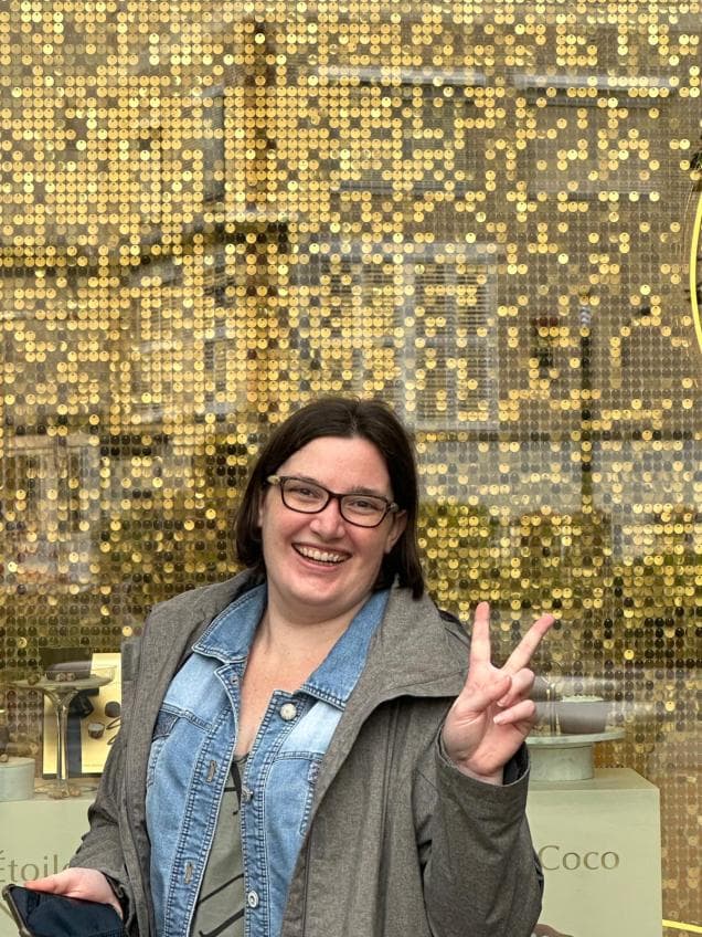 Anouk Schroeder: Crafting a Life Story, One Chapter at a Time