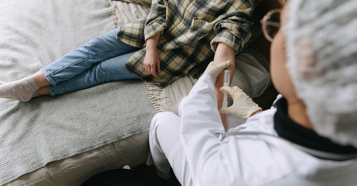 Varför vissa canceröverlevande inte tappar håret: behandlingar och innovationer förklarade