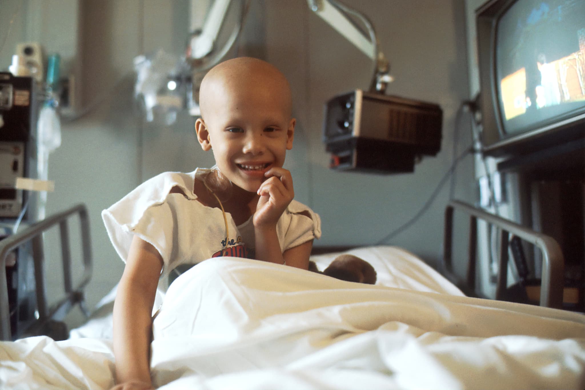 Îmbunătățirea calității și cantității vieții supraviețuitorilor cancerului la copii la nivel mondial în secolul XXI