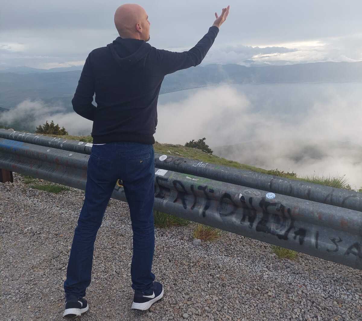 Mladi preživjeli od akutne mijeloične leukemije (AML).