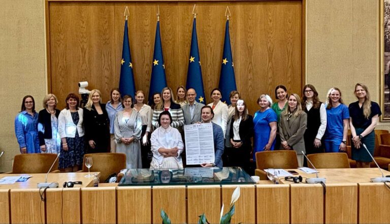 The European Network of Youth Cancer Survivors signs Vilnius Declaration on Transition from Pediatric to Adult Cancer Care